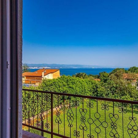 Apartment Roza, Sea View, Free Parking Ičići Exteriör bild