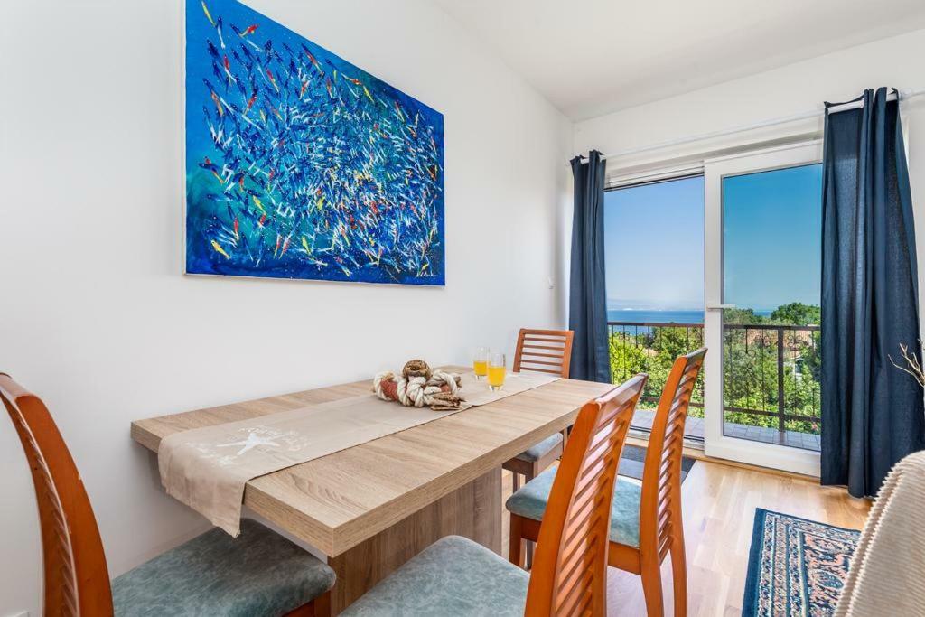 Apartment Roza, Sea View, Free Parking Ičići Exteriör bild